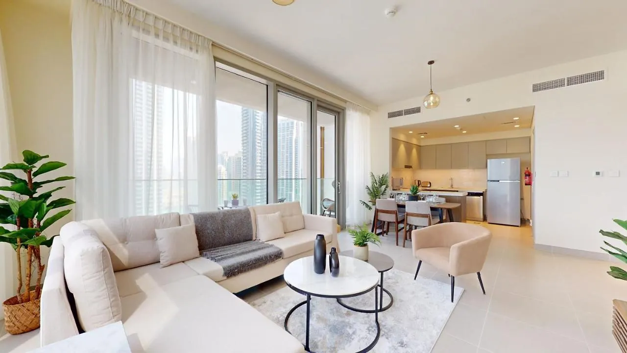 Forte Tower 2 - Glamorous Three Bedroom Dubai 0*,